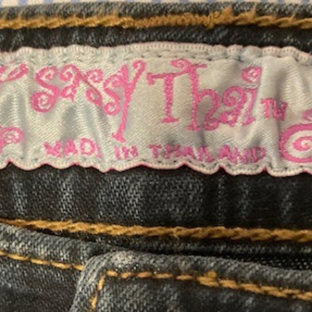 ⭐️  2x's Host Pick ⭐️  Sassy Thai Embellished Flare Lace Jeans With Split Leg - Picture 7 of 14